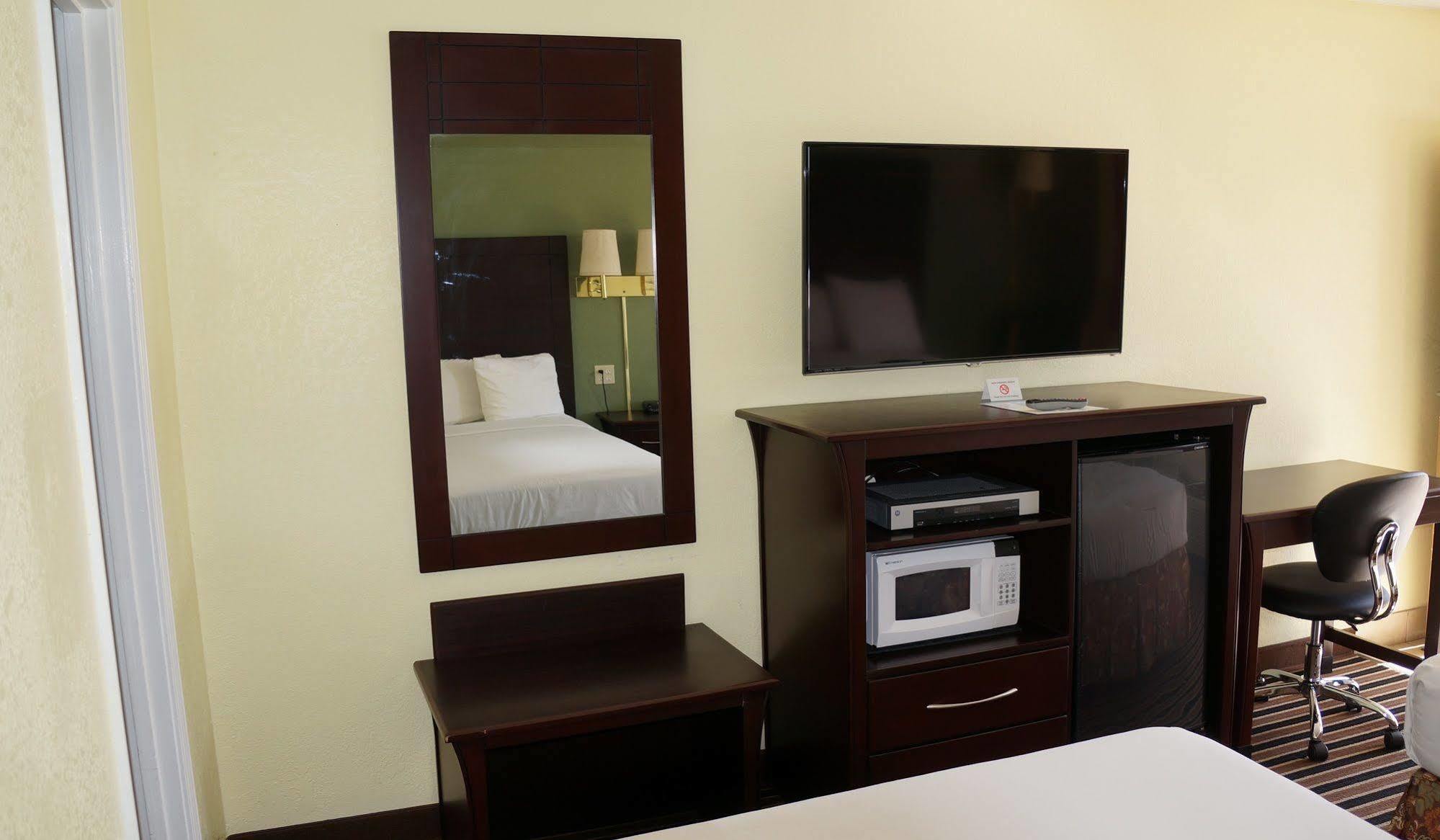 Regency Inn Піттсбург Екстер'єр фото